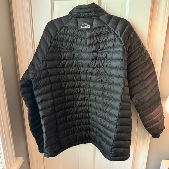 NWT LL Bean Ultralight 850 Down Black Puffer Jacket | XL - Picture 8 of 8